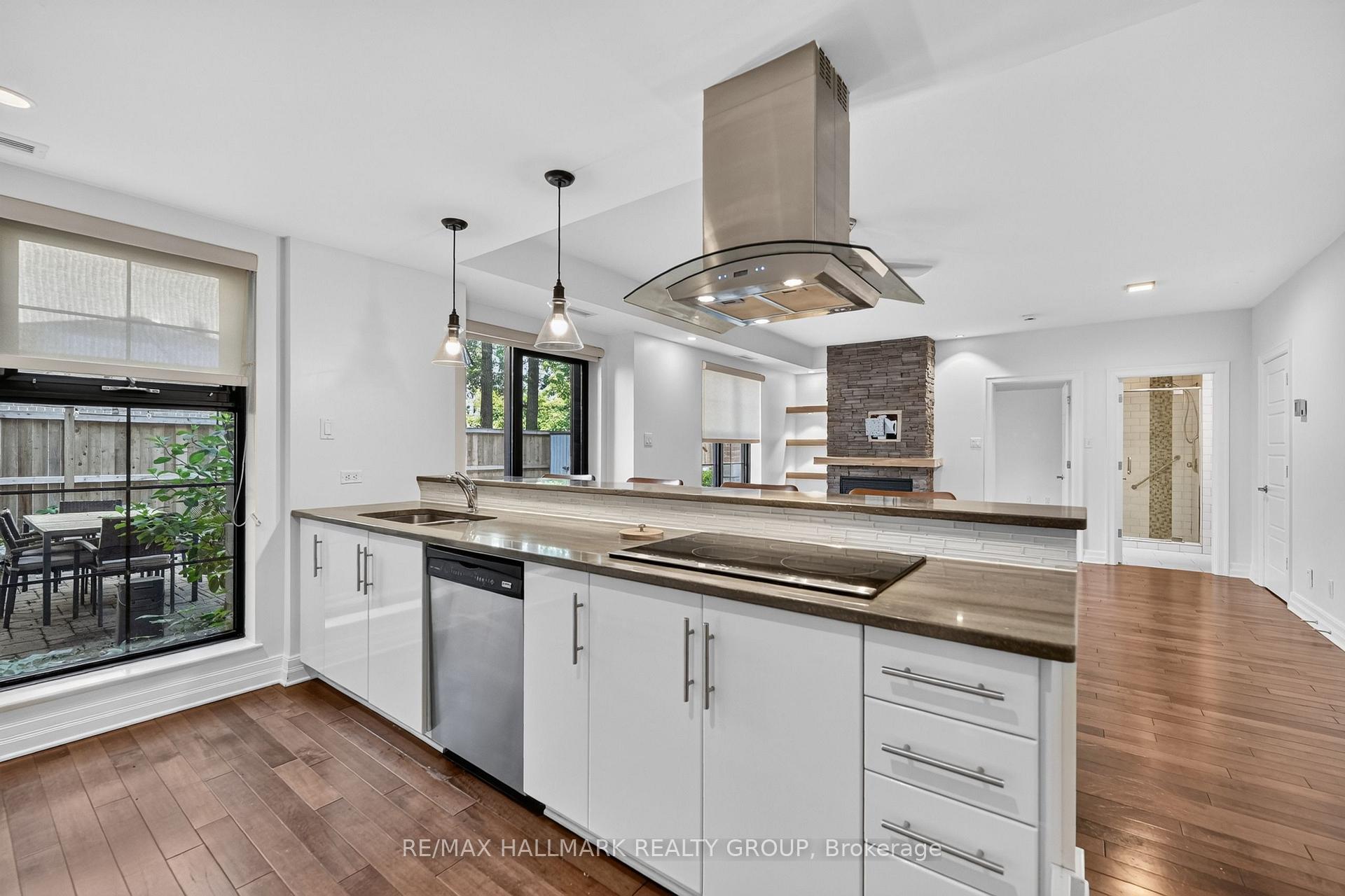Photo 6 of Unit 101, 419 Laurier Avenue E, Ottawa, Sandy Hill — HOMEH