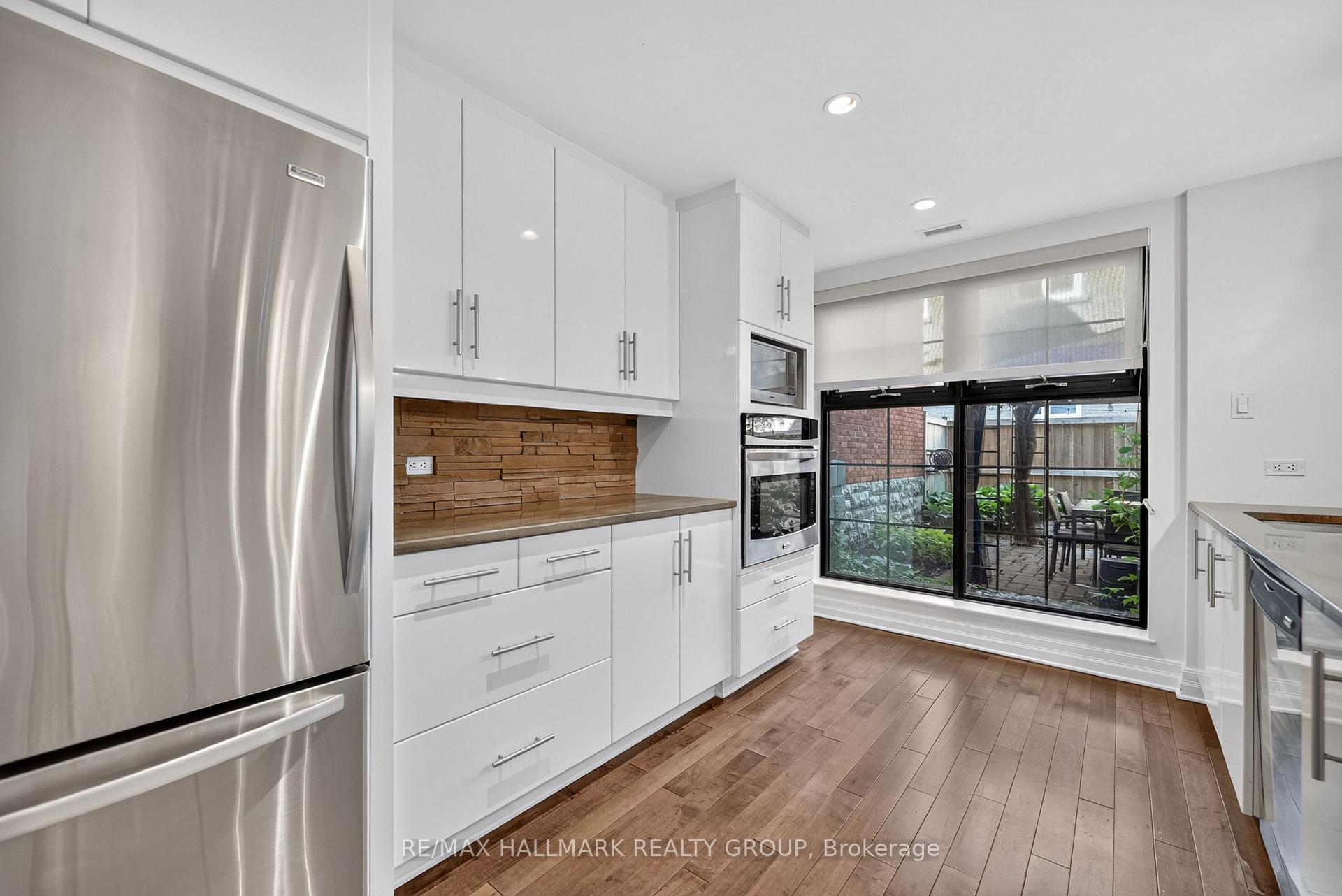 Photo 7 of Unit 101, 419 Laurier Avenue E, Ottawa, Sandy Hill — HOMEH