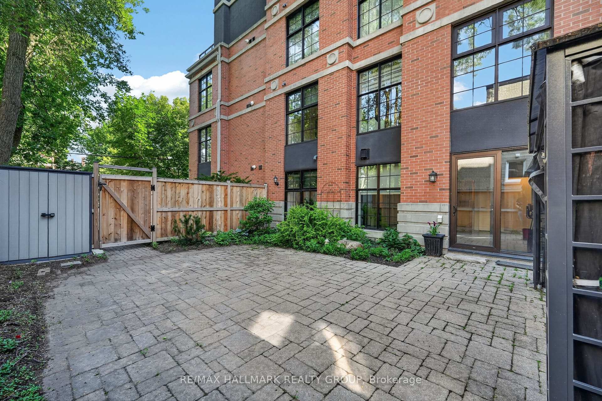 Photo 27 of Unit 101, 419 Laurier Avenue E, Ottawa, Sandy Hill — HOMEH