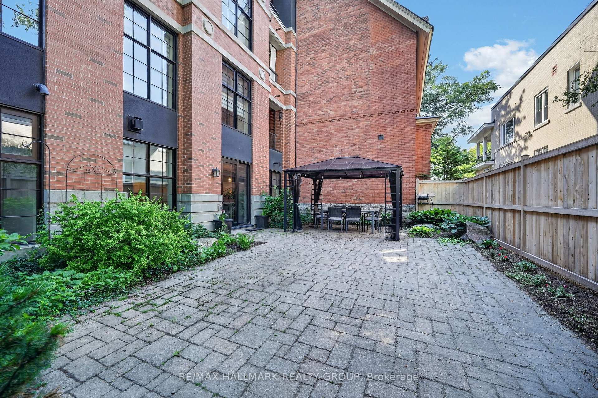 Photo 34 of Unit 101, 419 Laurier Avenue E, Ottawa, Sandy Hill — HOMEH