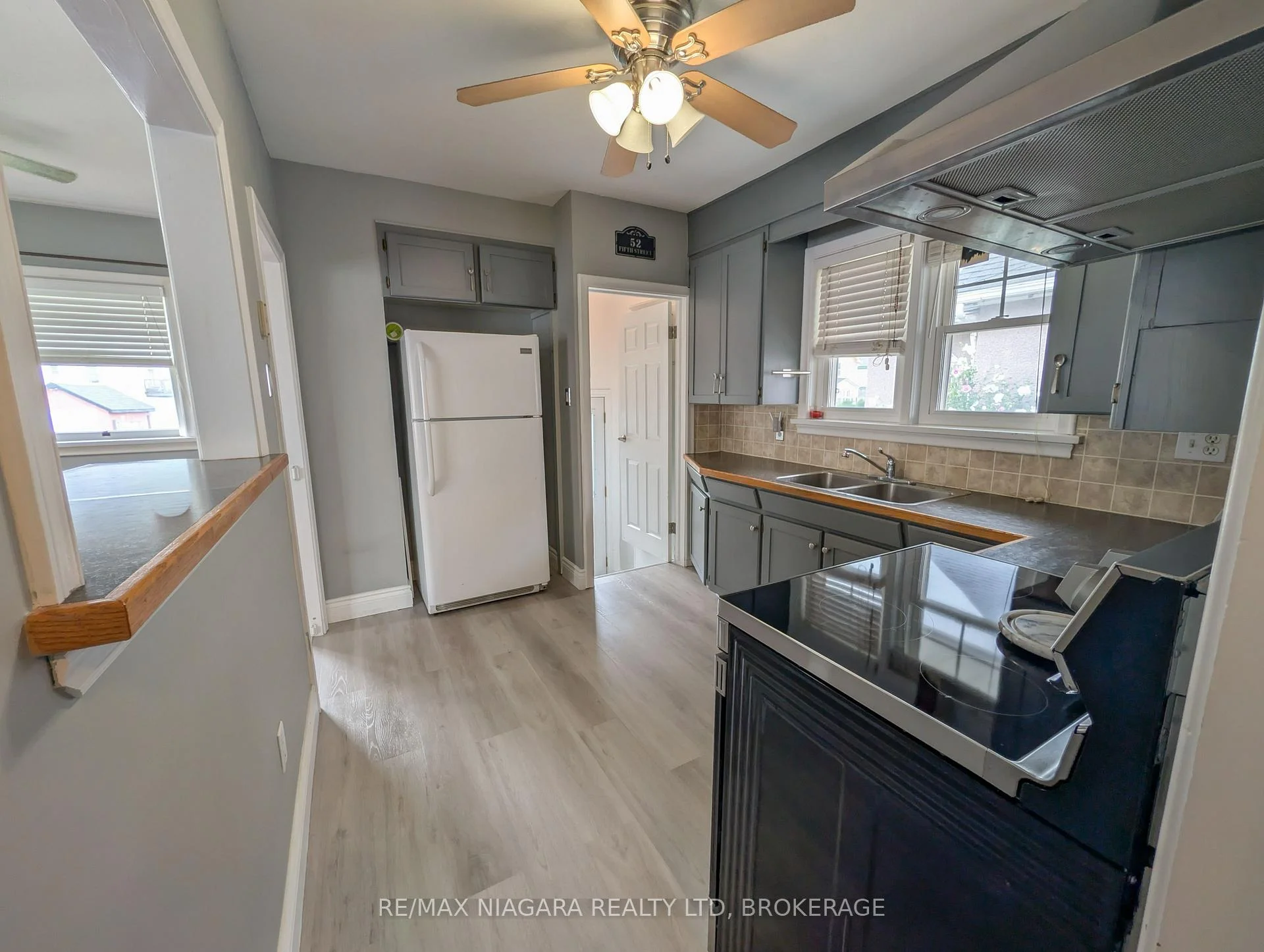 Photo 34 of 52 Fifth Street, Welland, Lincoln/Crowland — HOMEH