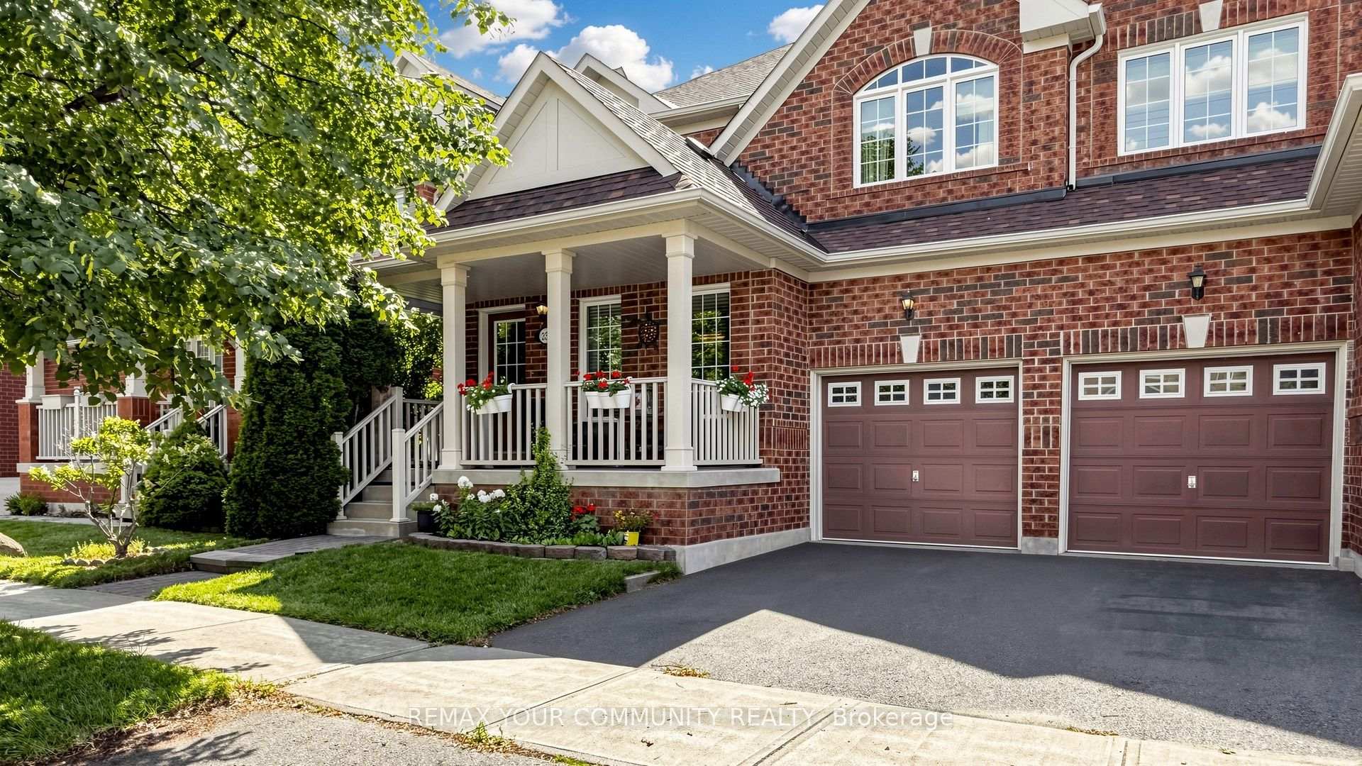 Photo 3 of 230 Hammersly Boulevard, Markham, Wismer — HOMEH