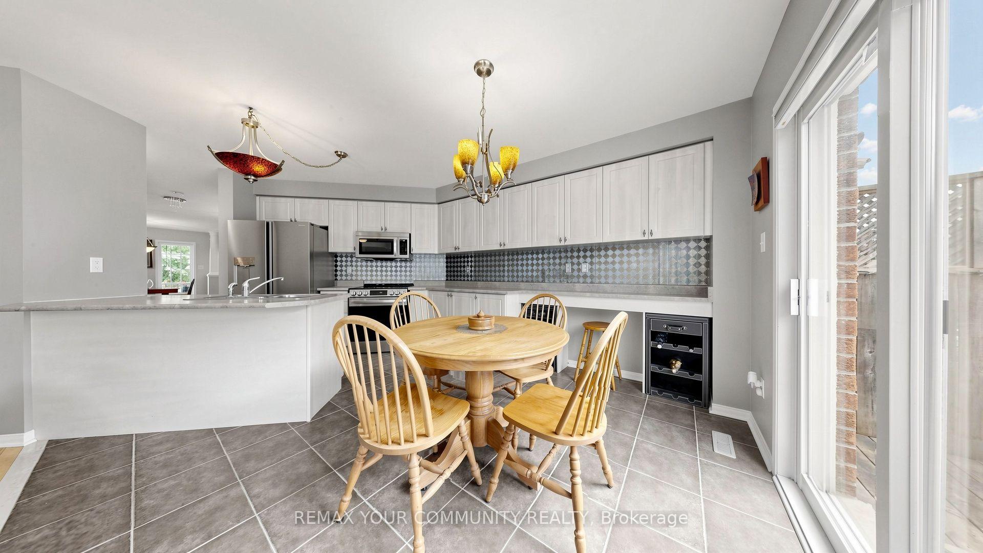 Photo 12 of 230 Hammersly Boulevard, Markham, Wismer — HOMEH