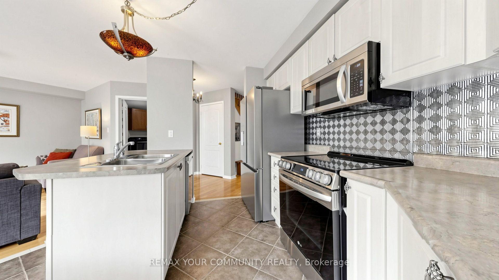 Photo 19 of 230 Hammersly Boulevard, Markham, Wismer — HOMEH