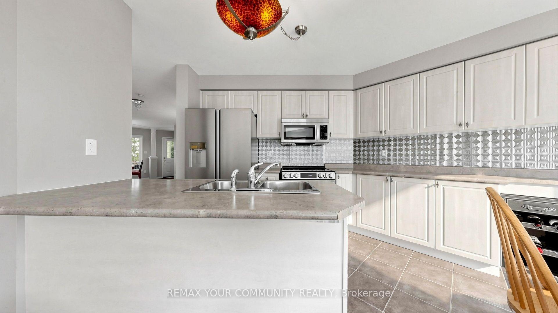 Photo 14 of 230 Hammersly Boulevard, Markham, Wismer — HOMEH