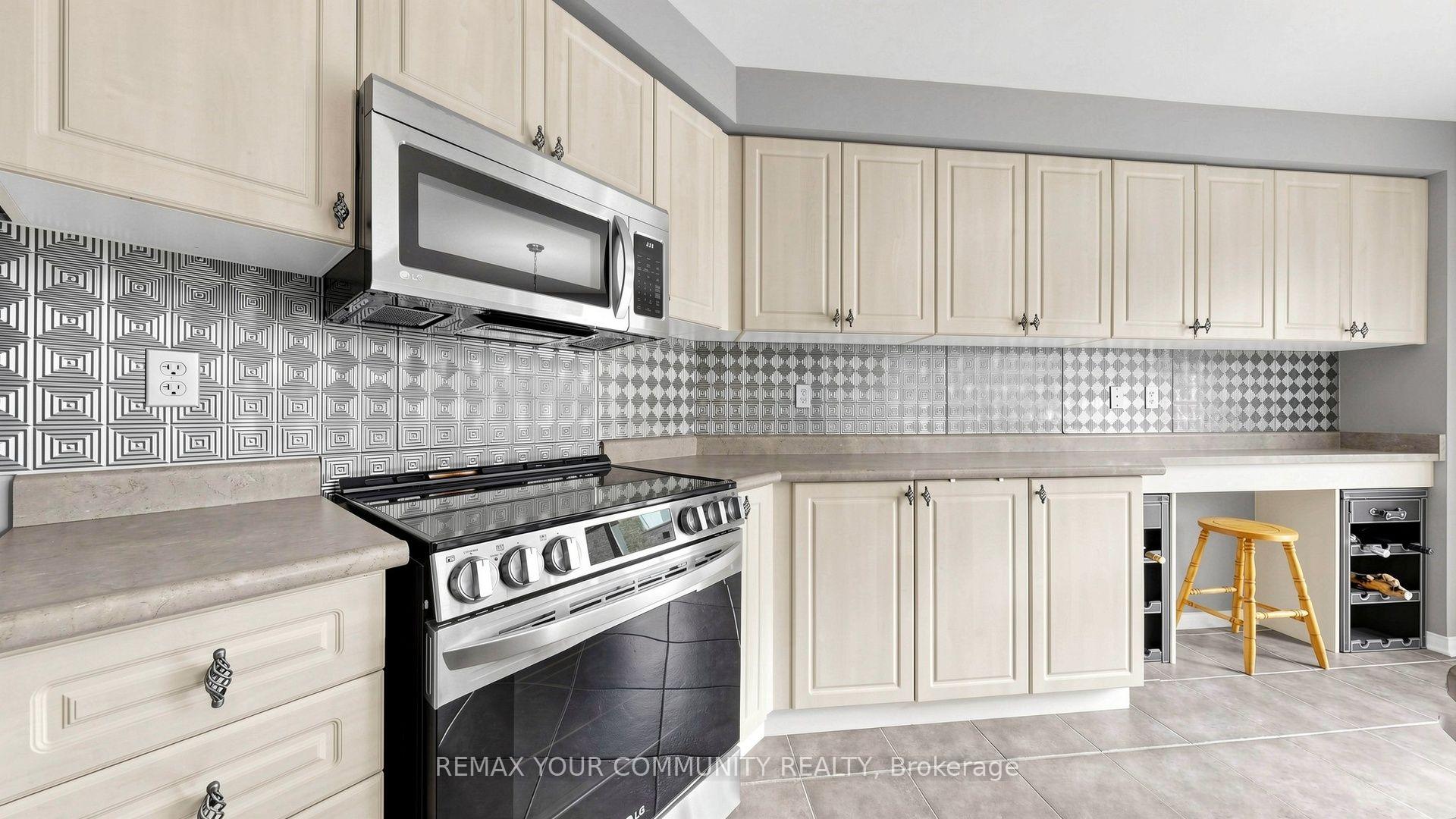 Photo 23 of 230 Hammersly Boulevard, Markham, Wismer — HOMEH