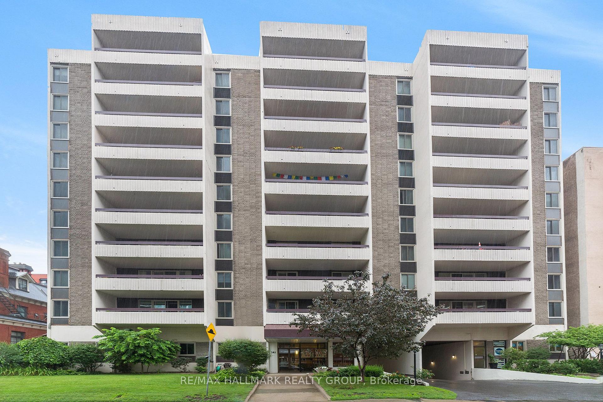 Front of Unit 601, 141 Somerset Street W