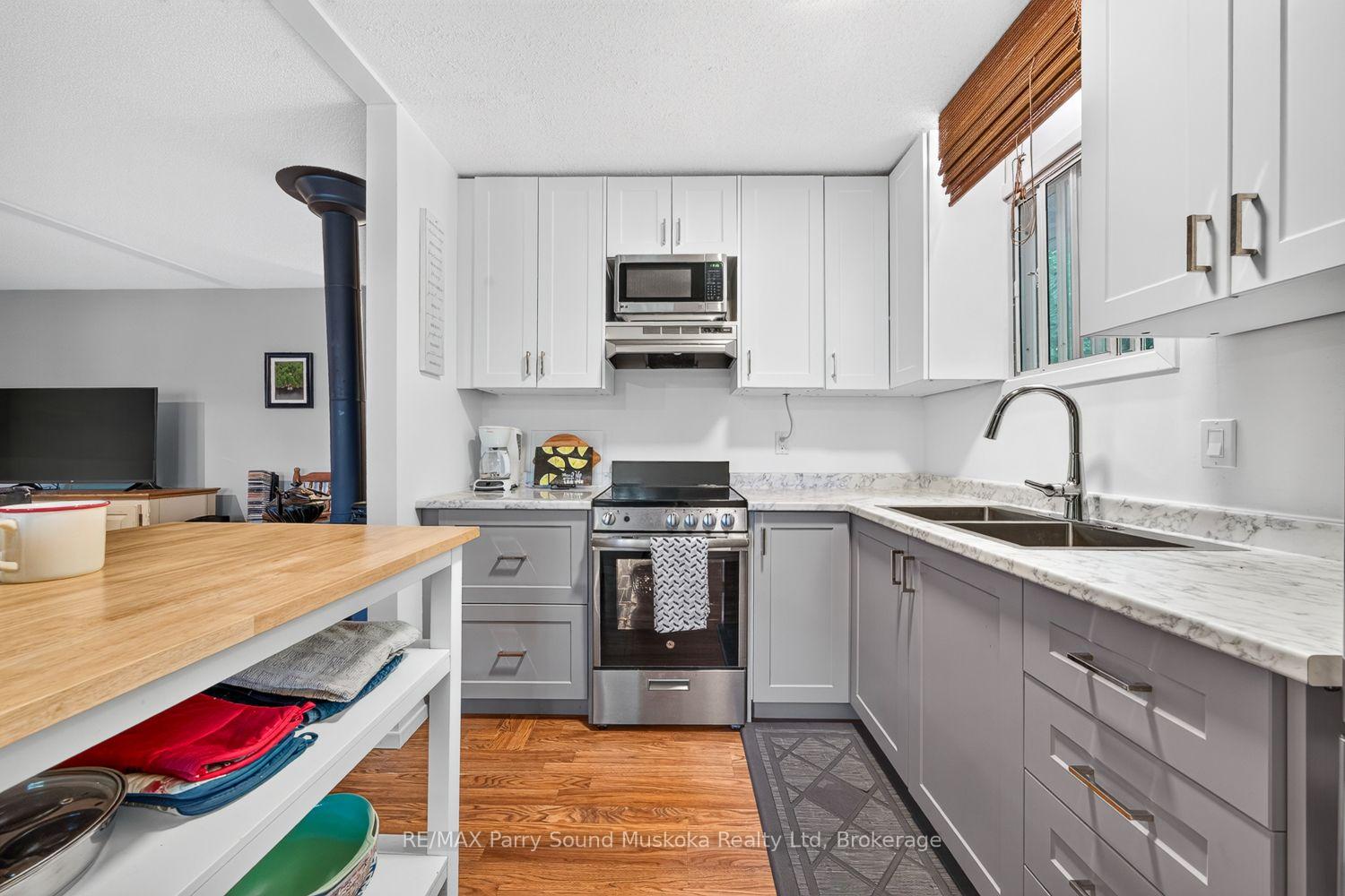 Photo 10 of 12 Silver Birch Circle, McKellar — HOMEH