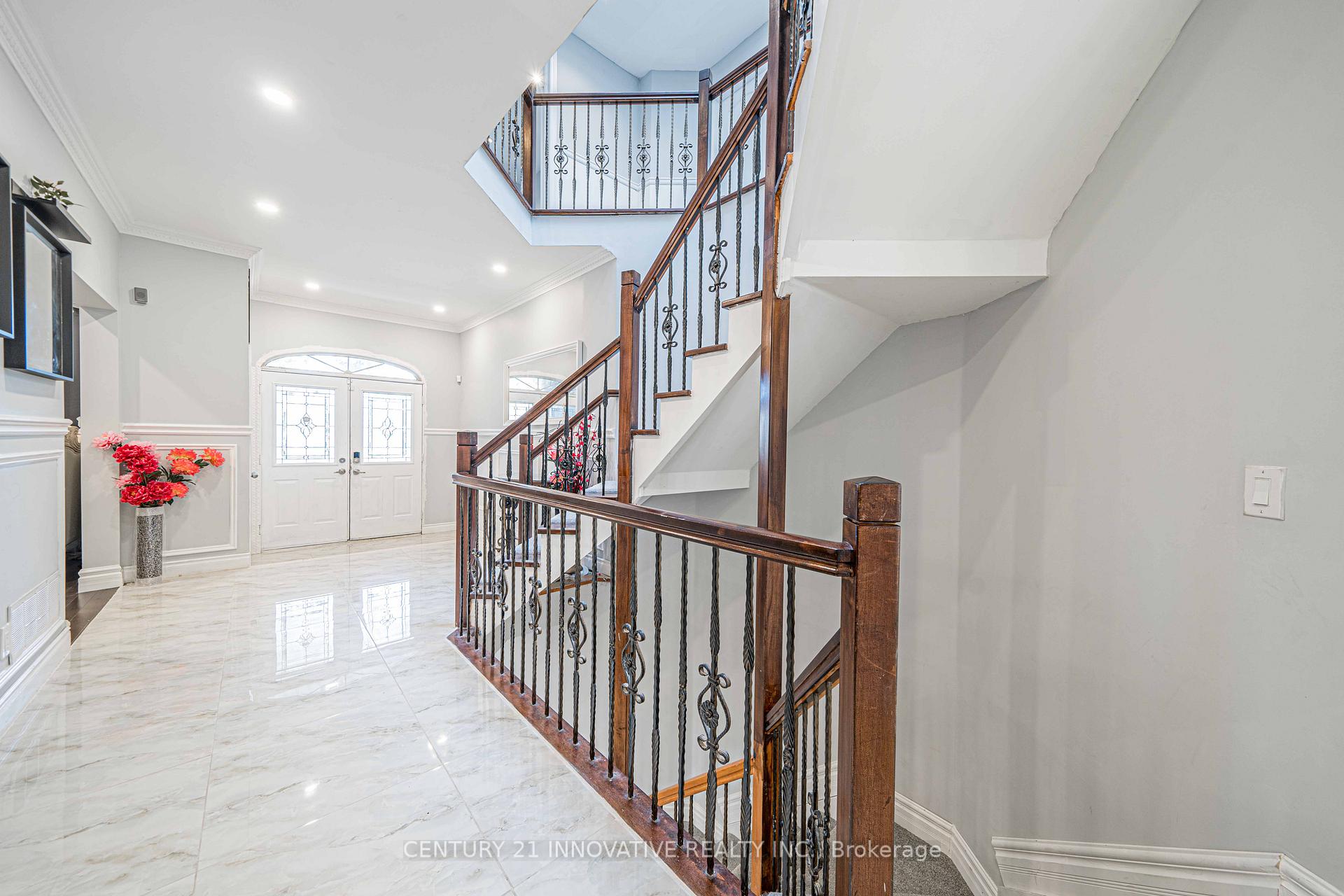 Photo 11 of 24 Cedarview Drive, Scarborough, Centennial Scarborough — HOMEH