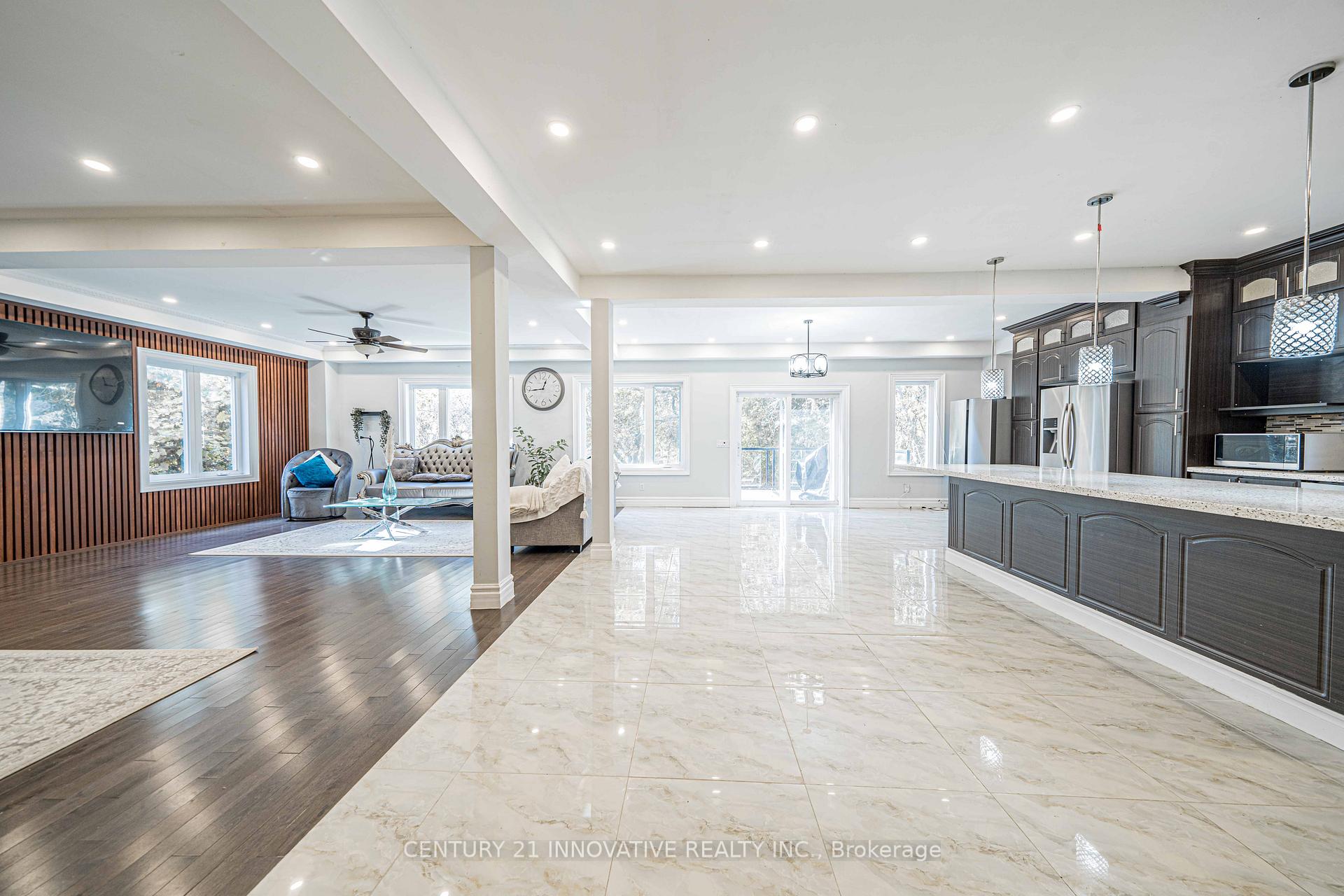 Photo 15 of 24 Cedarview Drive, Scarborough, Centennial Scarborough — HOMEH