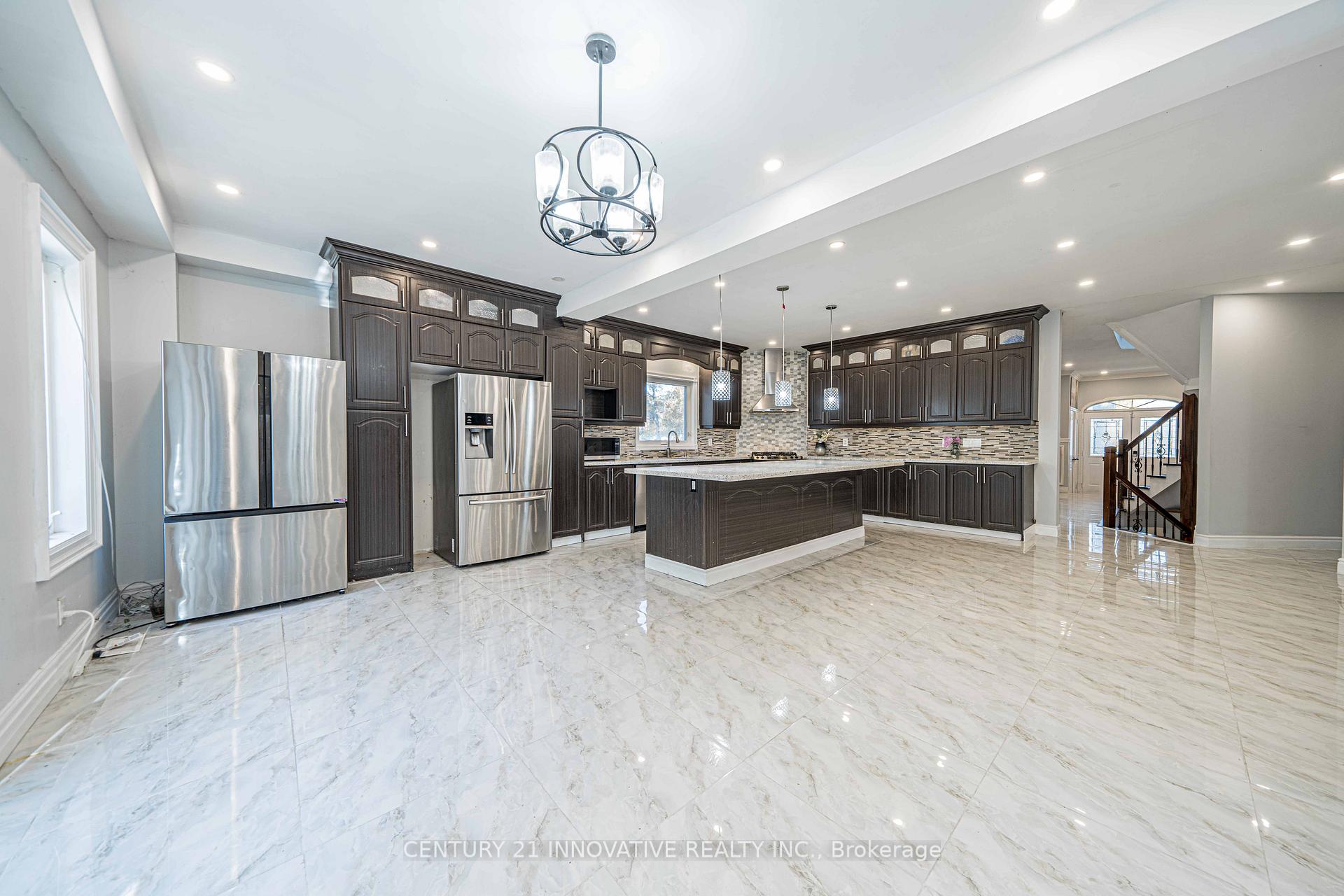 Photo 16 of 24 Cedarview Drive, Scarborough, Centennial Scarborough — HOMEH