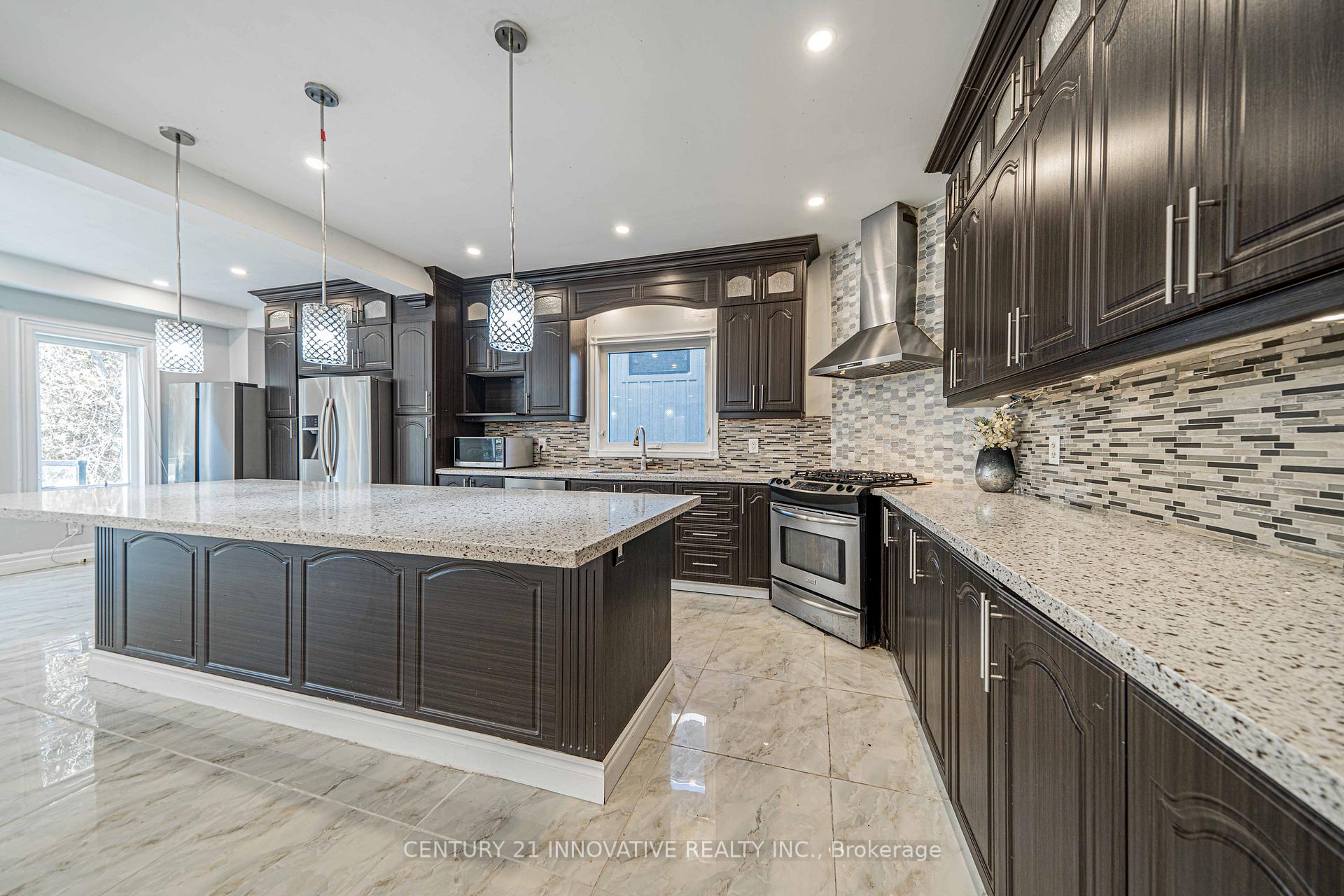 Photo 18 of 24 Cedarview Drive, Scarborough, Centennial Scarborough — HOMEH
