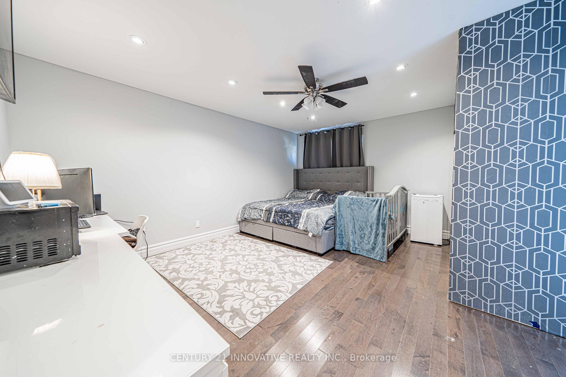 Photo 26 of 24 Cedarview Drive, Scarborough, Centennial Scarborough — HOMEH