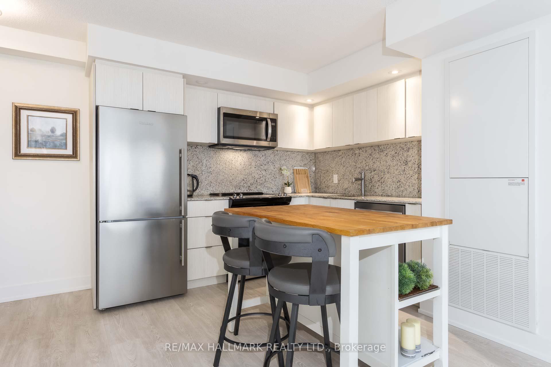 Photo 5 of Unit 2201, 10 Eva Road, Etobicoke, Etobicoke West Mall — HOMEH