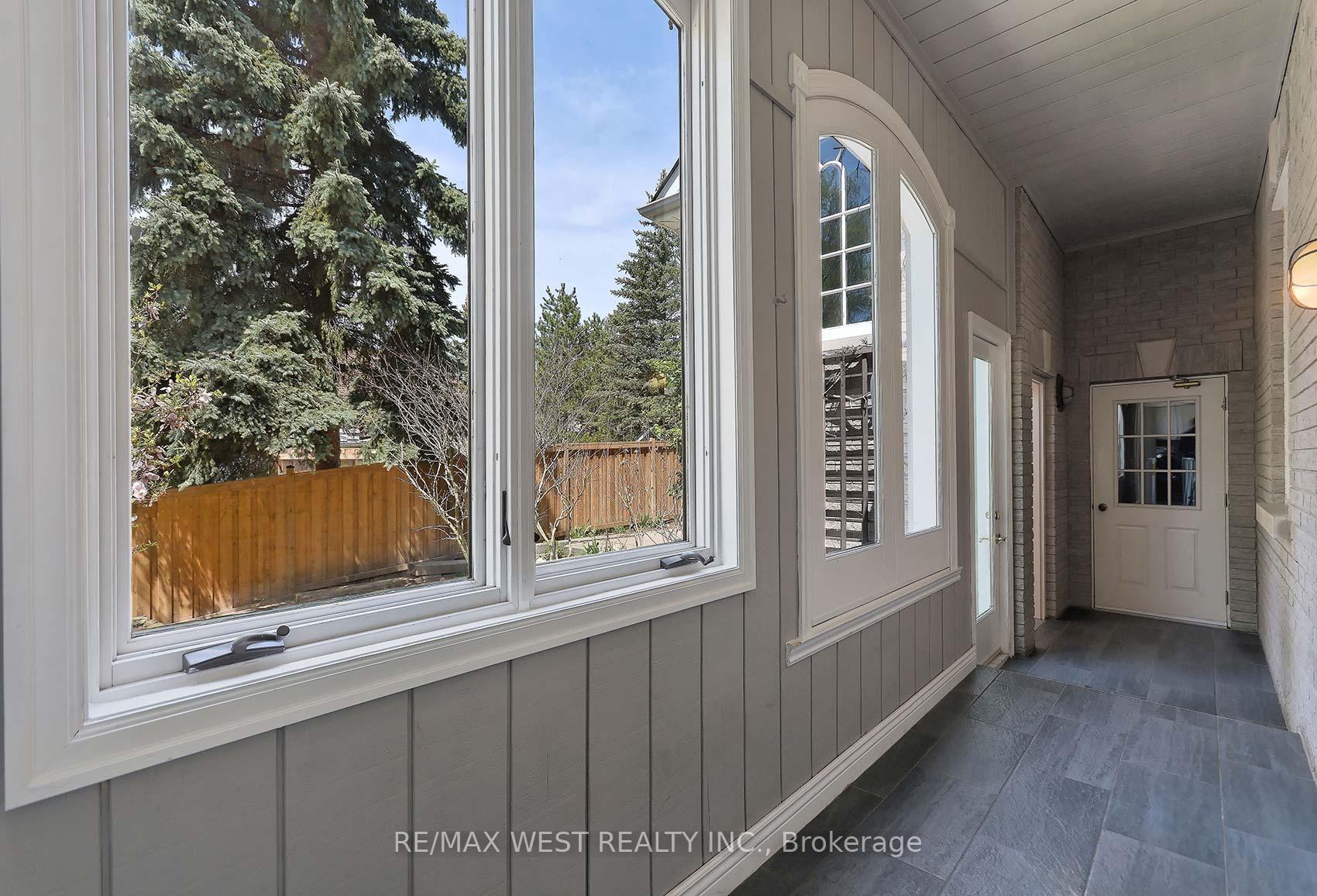 Photo 23 of 5 Humberview Drive, Vaughan, Islington Woods — HOMEH