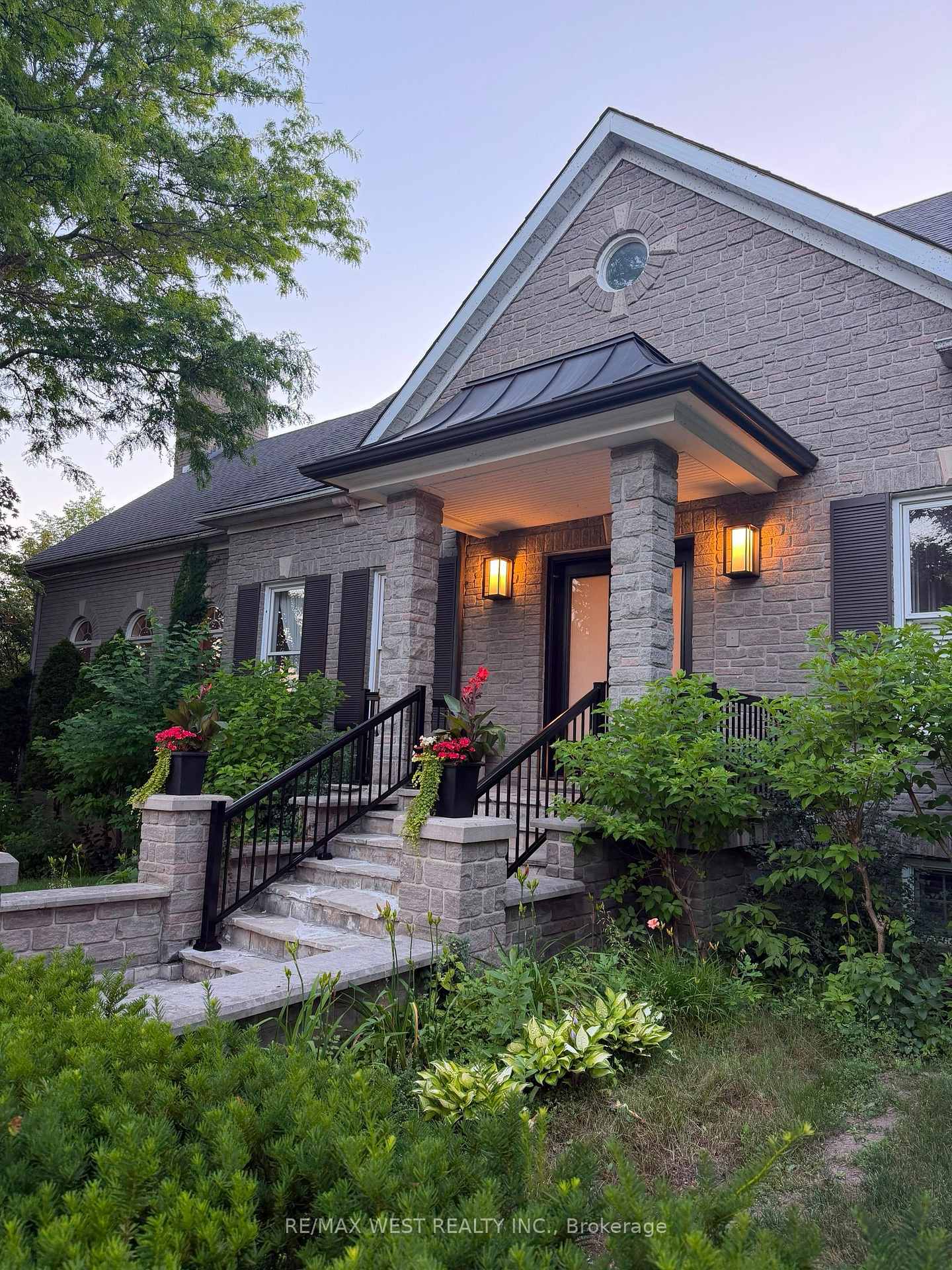 Photo 34 of 5 Humberview Drive, Vaughan, Islington Woods — HOMEH