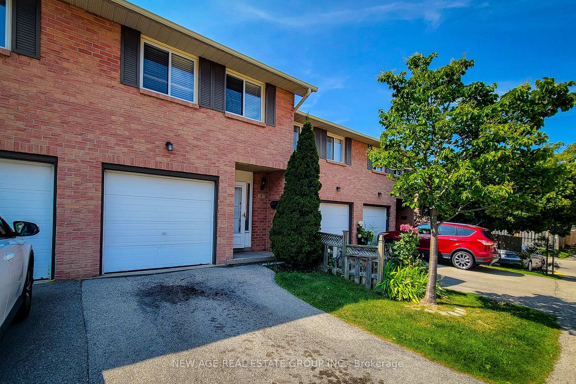 Photo 2 of Unit 3, 40 Summercrest Drive E, Hamilton, Gershome — HOMEH