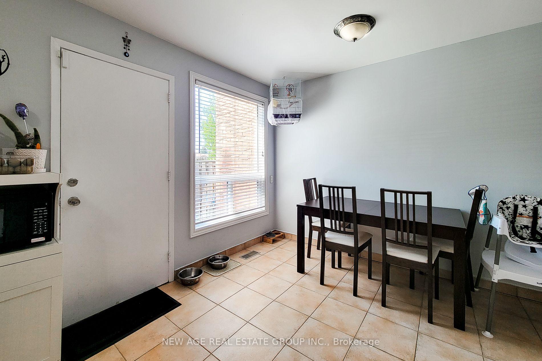 Photo 12 of Unit 3, 40 Summercrest Drive E, Hamilton, Gershome — HOMEH