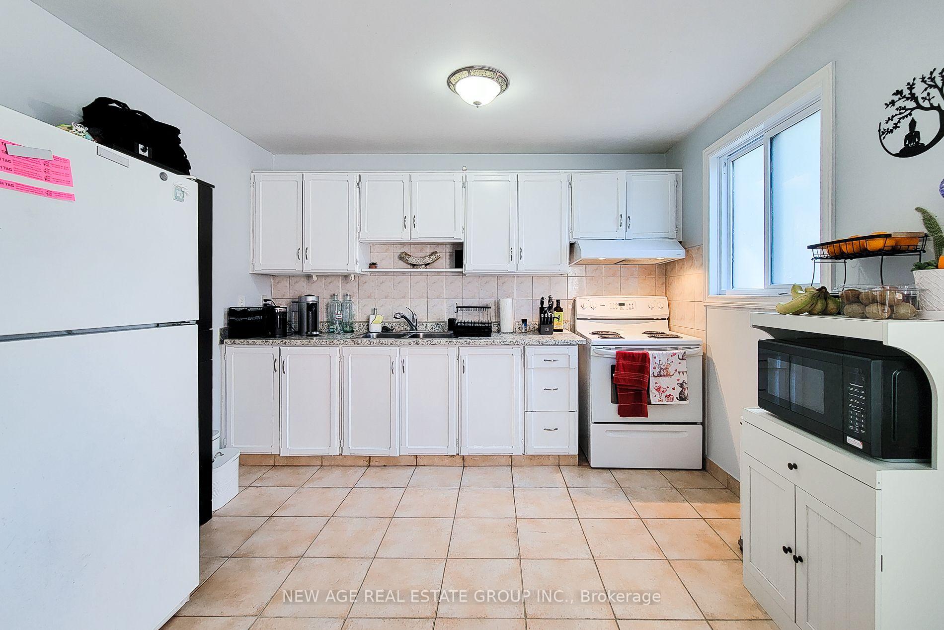Photo 13 of Unit 3, 40 Summercrest Drive E, Hamilton, Gershome — HOMEH