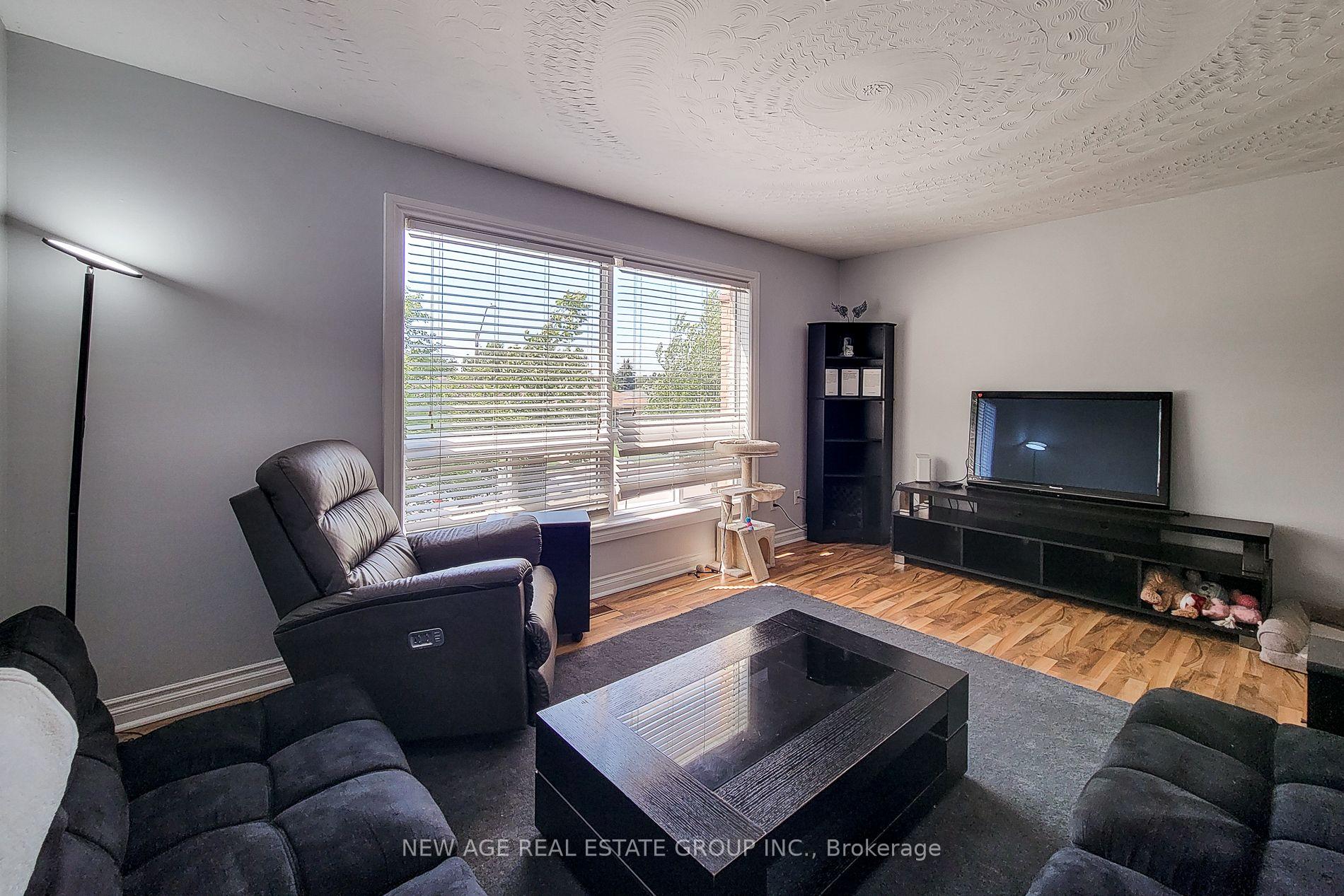 Photo 19 of Unit 3, 40 Summercrest Drive E, Hamilton, Gershome — HOMEH