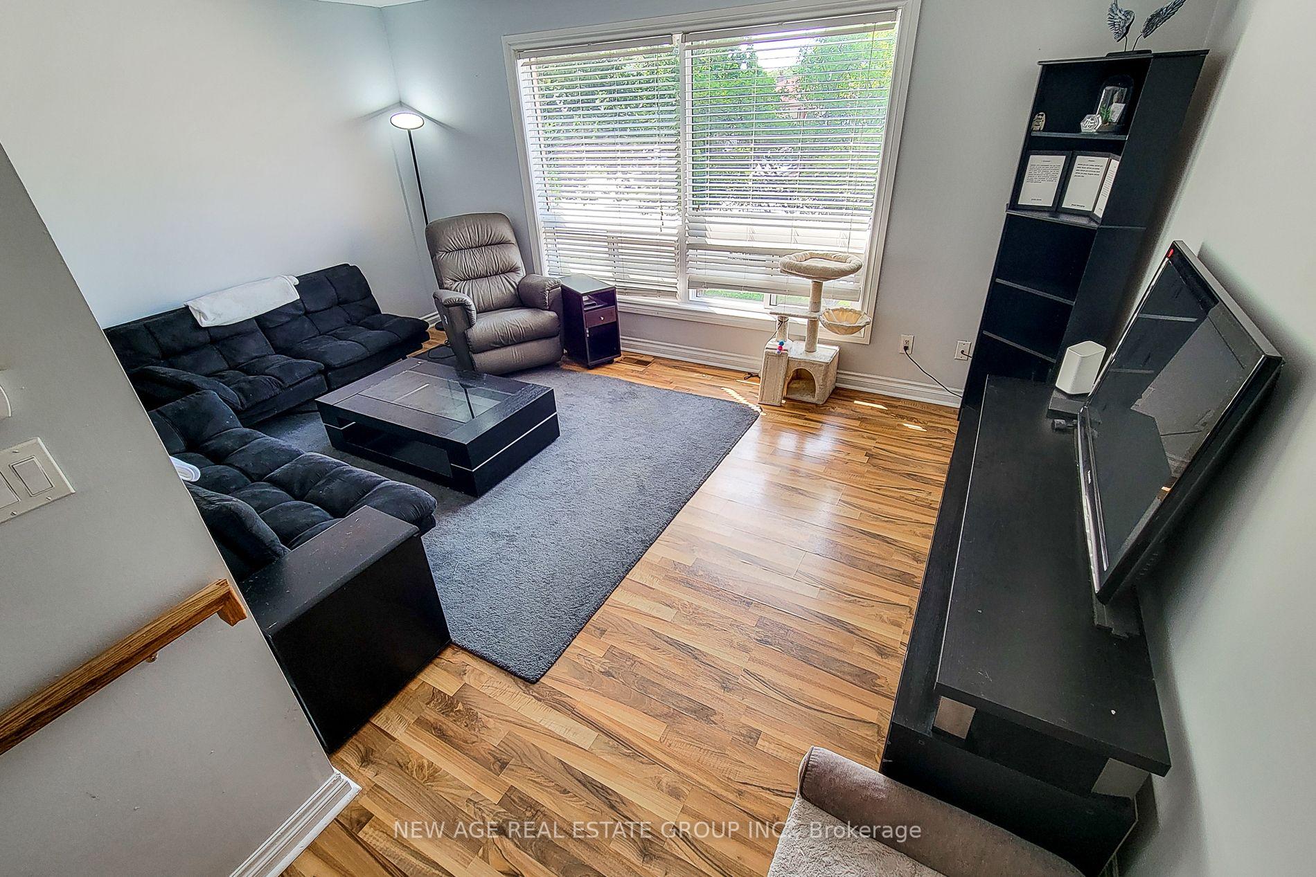 Photo 20 of Unit 3, 40 Summercrest Drive E, Hamilton, Gershome — HOMEH