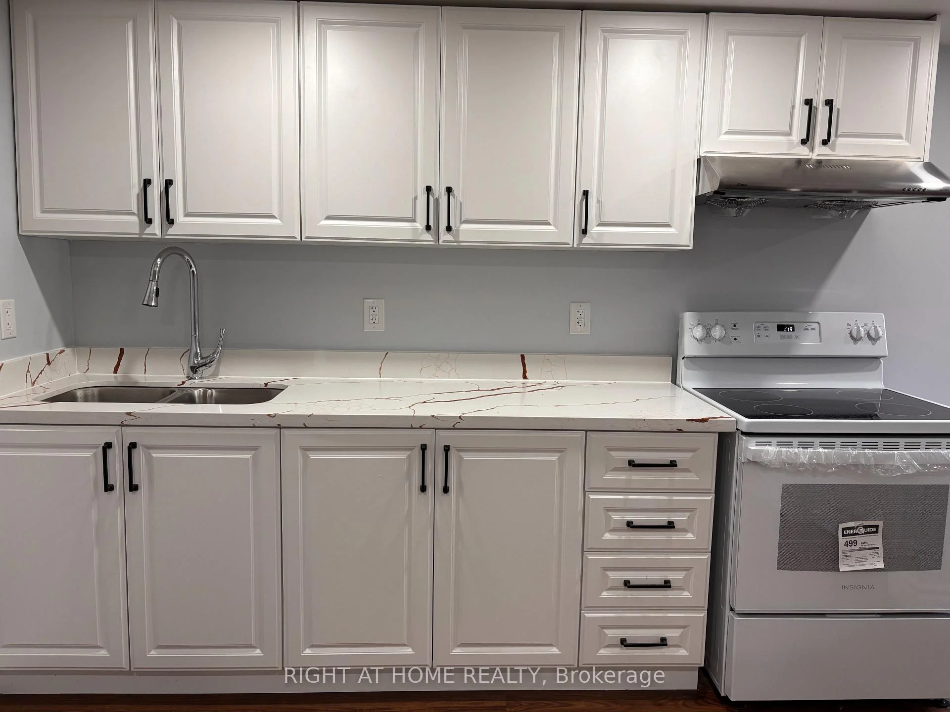 Photo 2 of 530 Mclevin Avenue, Scarborough, Malvern — HOMEH