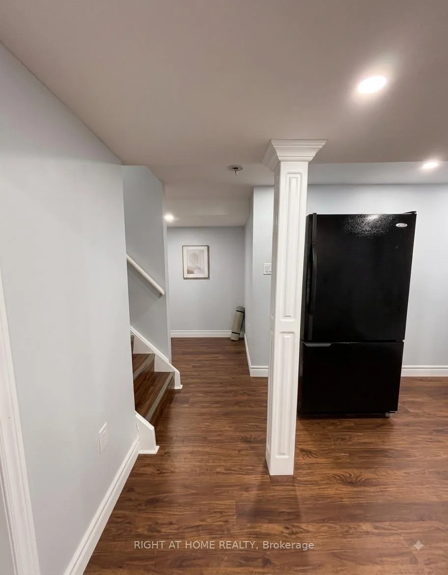 Photo 13 of 530 Mclevin Avenue, Scarborough, Malvern — HOMEH