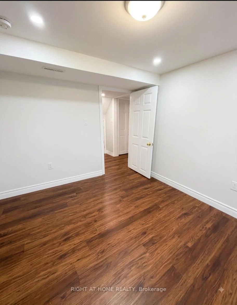 Photo 15 of 530 Mclevin Avenue, Scarborough, Malvern — HOMEH