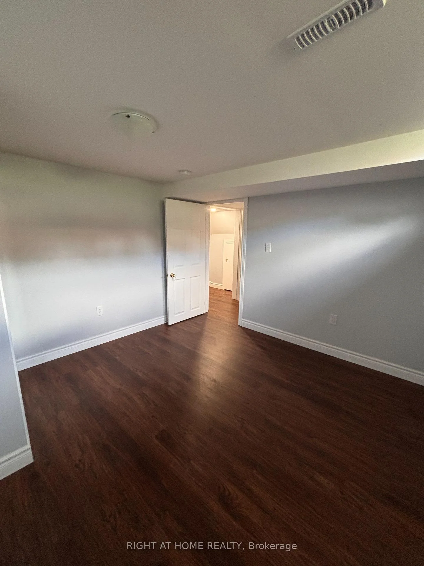 Photo 33 of 530 Mclevin Avenue, Scarborough, Malvern — HOMEH