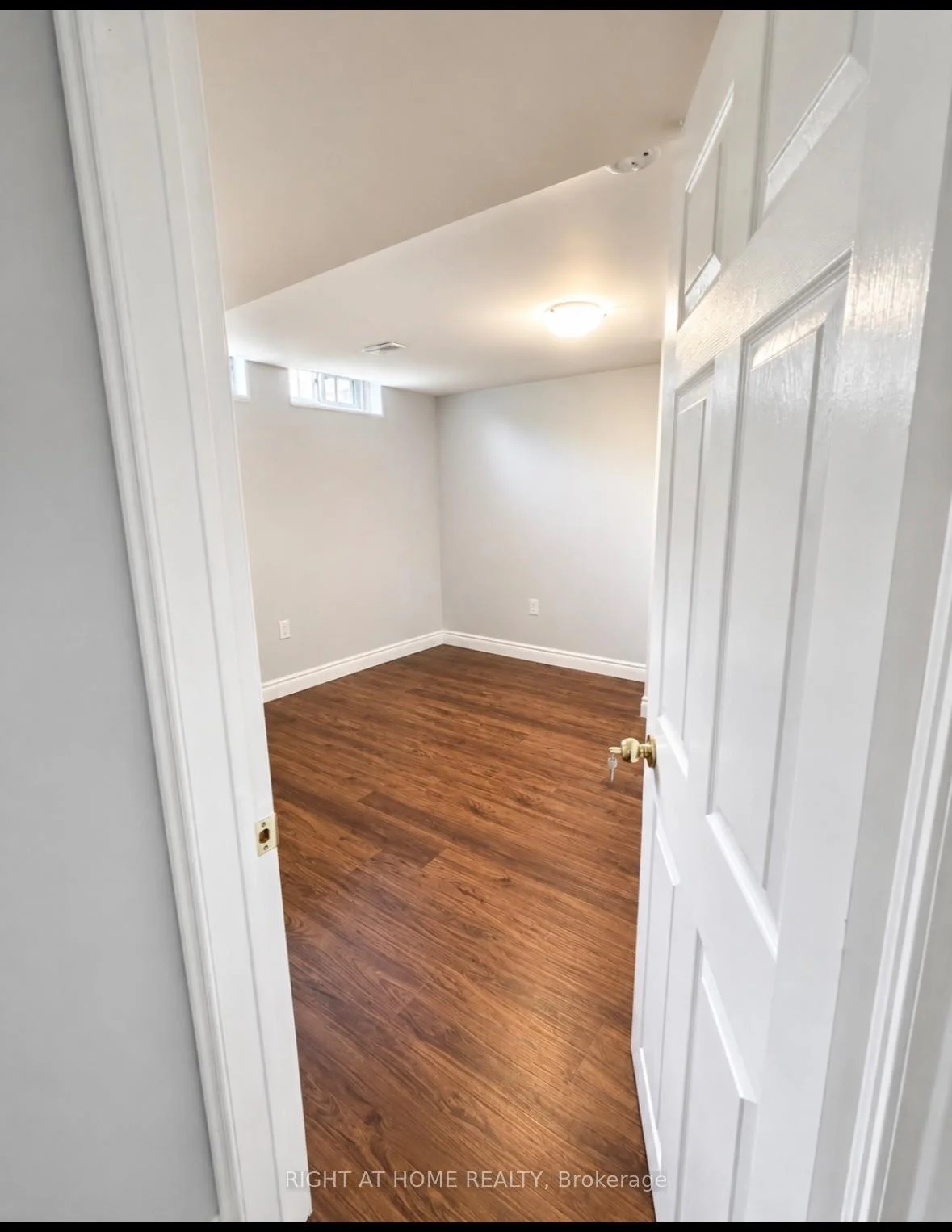 Photo 35 of 530 Mclevin Avenue, Scarborough, Malvern — HOMEH