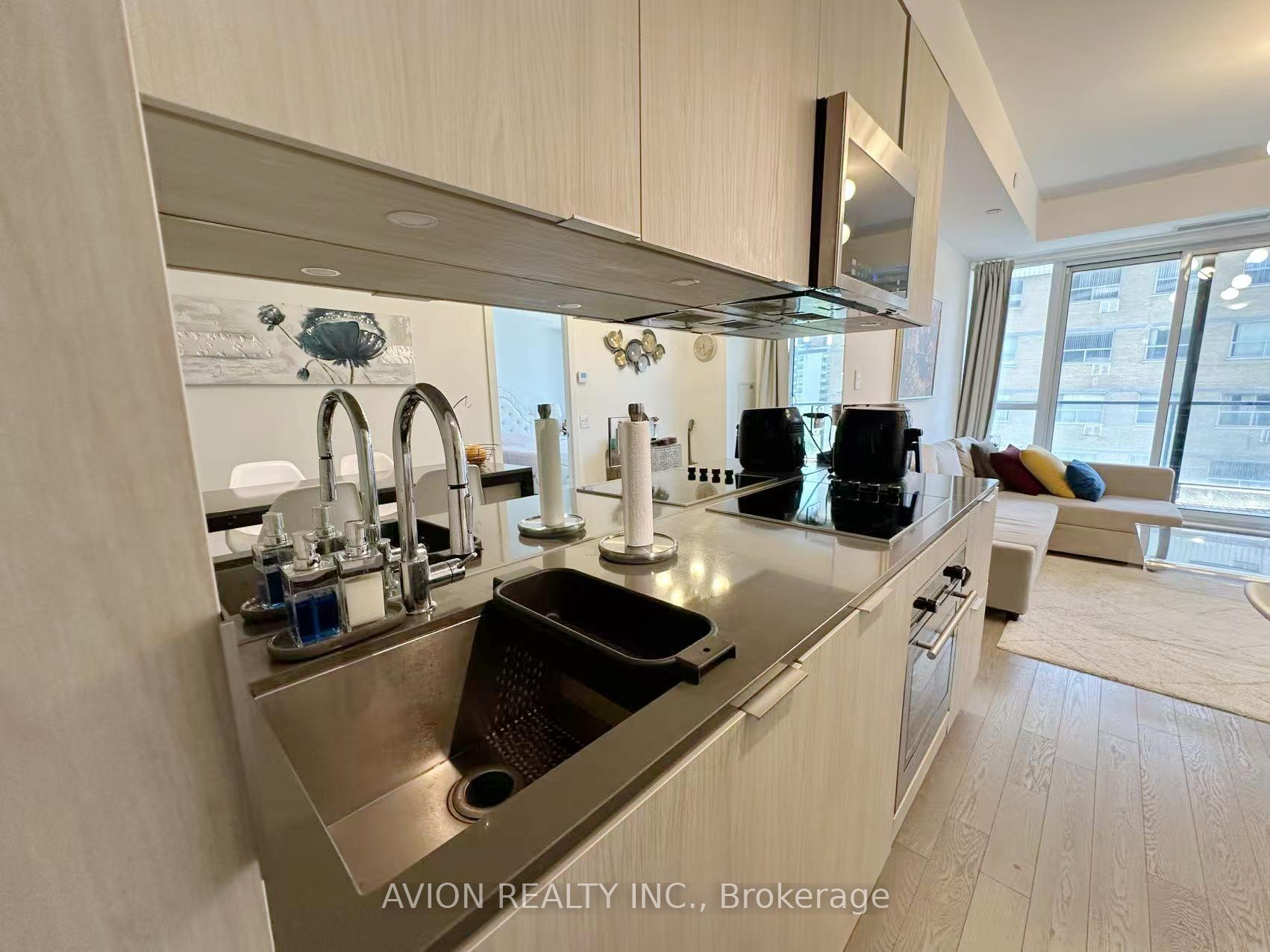 Photo 6 of Unit 606, 609 Avenue Road, Toronto, Yonge-St. Clair — HOMEH