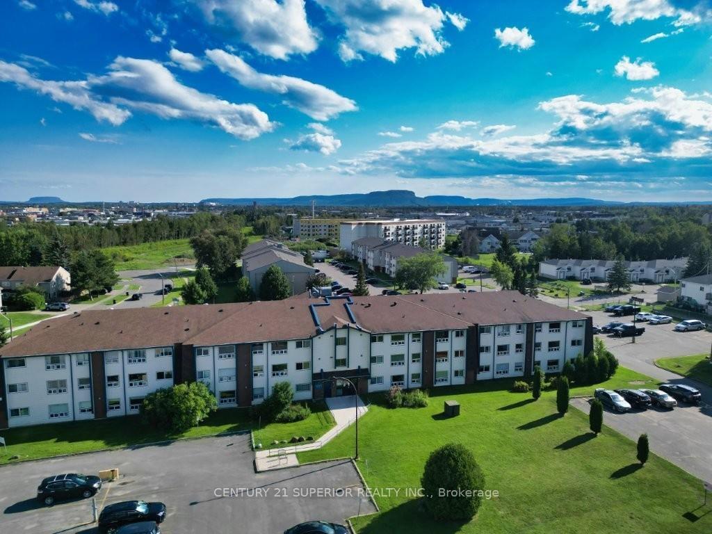 Photo 3 of Unit 116, 630 Sherrington Drive, Thunder Bay, Academy Heights — HOMEH