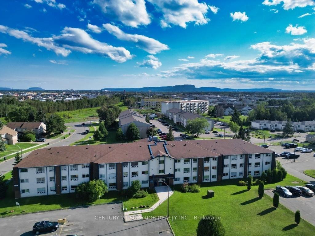 Photo 4 of Unit 116, 630 Sherrington Drive, Thunder Bay, Academy Heights — HOMEH