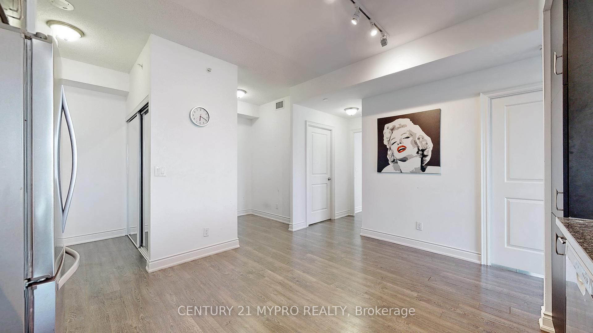 Photo 11 of Unit 705, 38 Cedarland Drive, Markham, Unionville — HOMEH