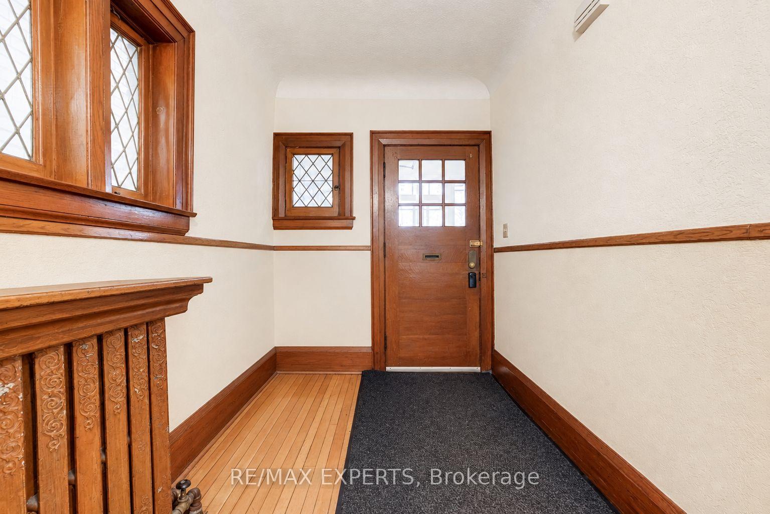 Photo 4 of 19 Marmaduke Street, Toronto, High Park-Swansea — HOMEH