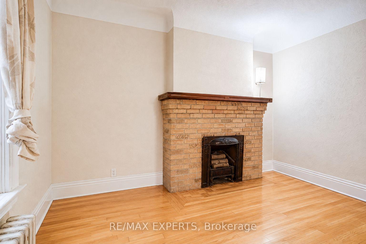 Photo 7 of 19 Marmaduke Street, Toronto, High Park-Swansea — HOMEH