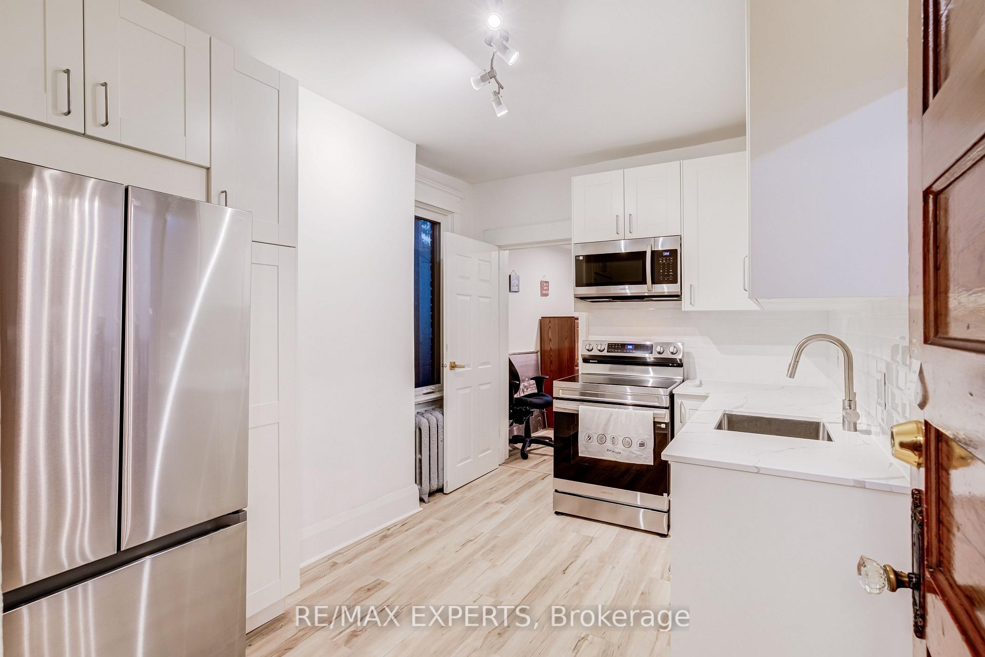 Photo 13 of 19 Marmaduke Street, Toronto, High Park-Swansea — HOMEH