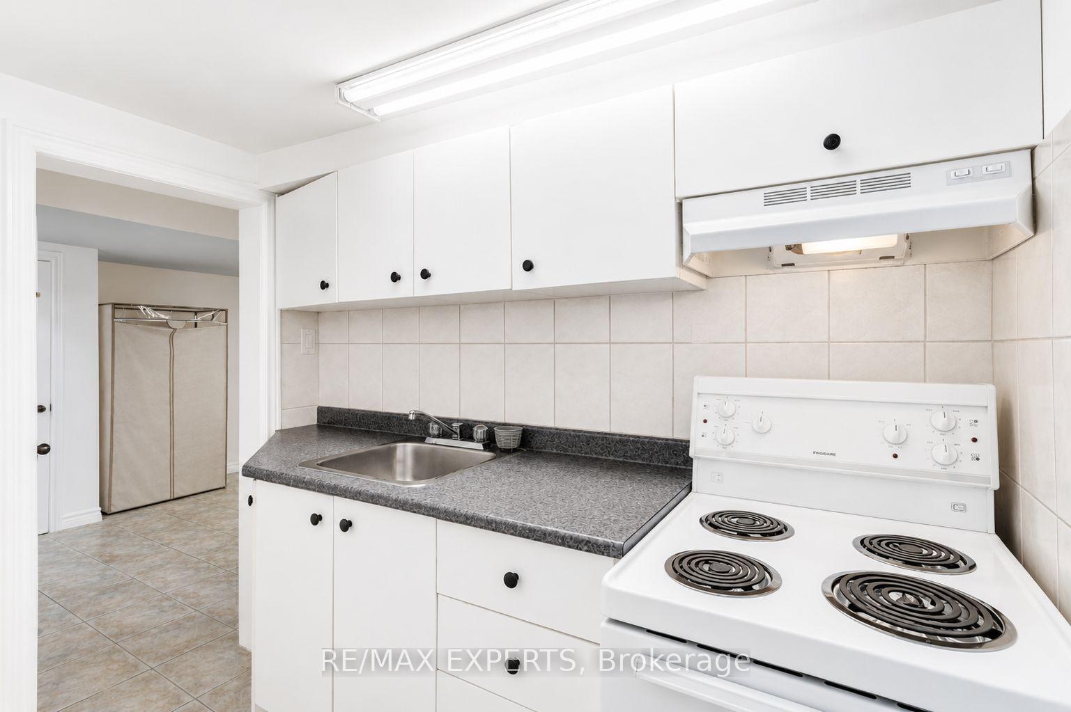 Photo 35 of 19 Marmaduke Street, Toronto, High Park-Swansea — HOMEH
