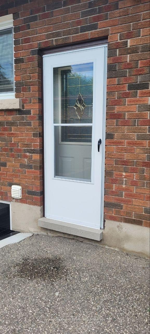Photo 2 of Unit Basement, 200 Waverley Drive, Guelph, Riverside Park — HOMEH