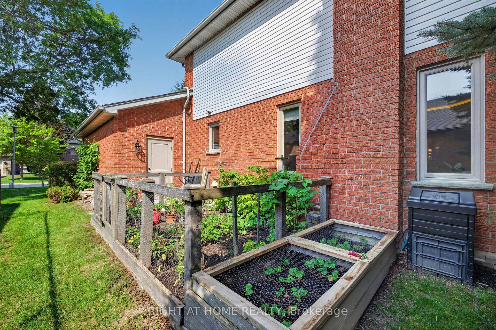 Photo 41 of 47 Robinson Lane, London, North G — HOMEH