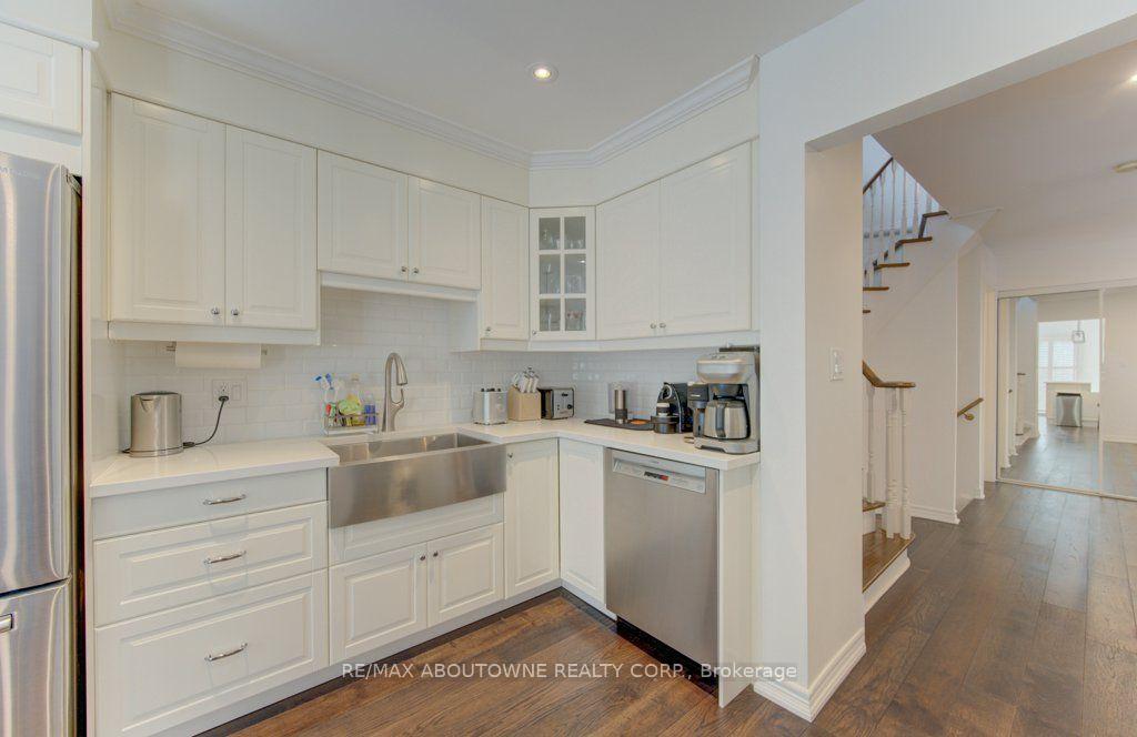 Photo 5 of Unit 53, 3045 New Street, Burlington, Roseland — HOMEH