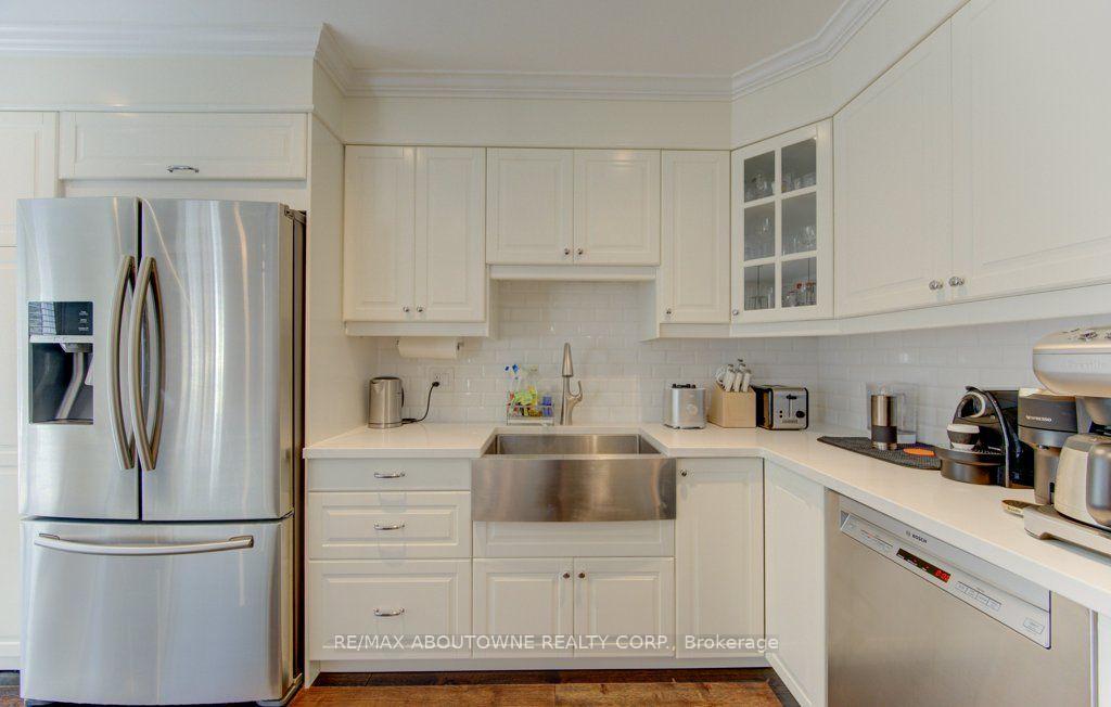 Photo 6 of Unit 53, 3045 New Street, Burlington, Roseland — HOMEH