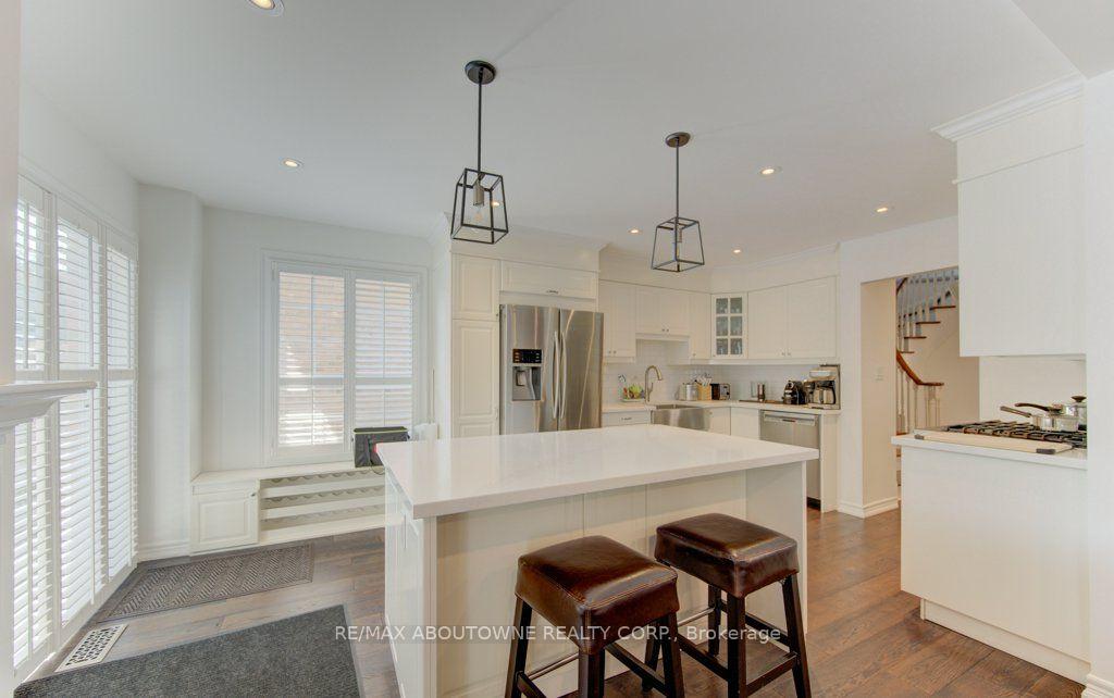 Photo 7 of Unit 53, 3045 New Street, Burlington, Roseland — HOMEH