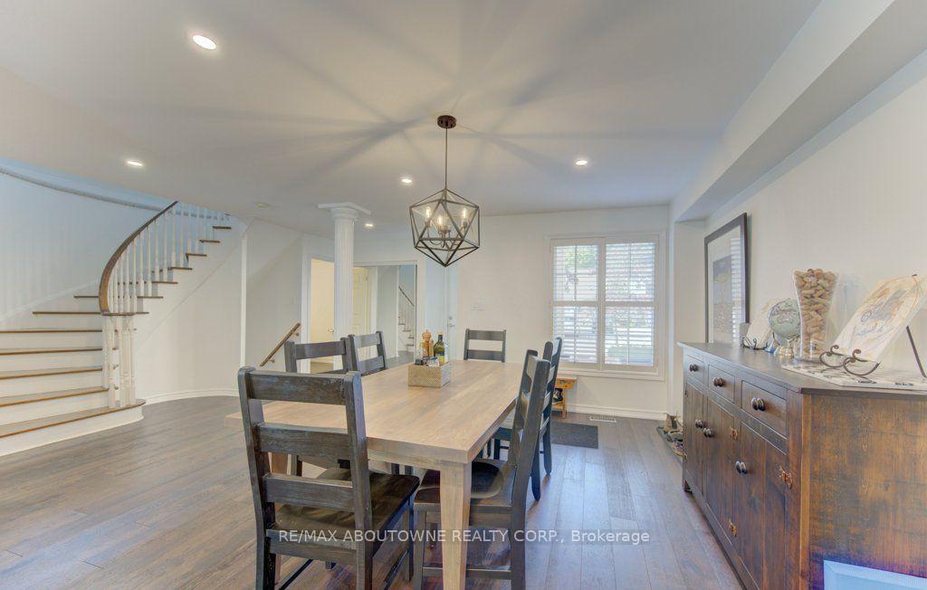 Photo 11 of Unit 53, 3045 New Street, Burlington, Roseland — HOMEH