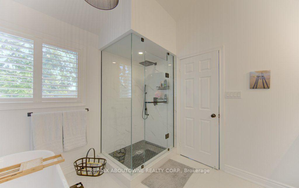 Photo 22 of Unit 53, 3045 New Street, Burlington, Roseland — HOMEH