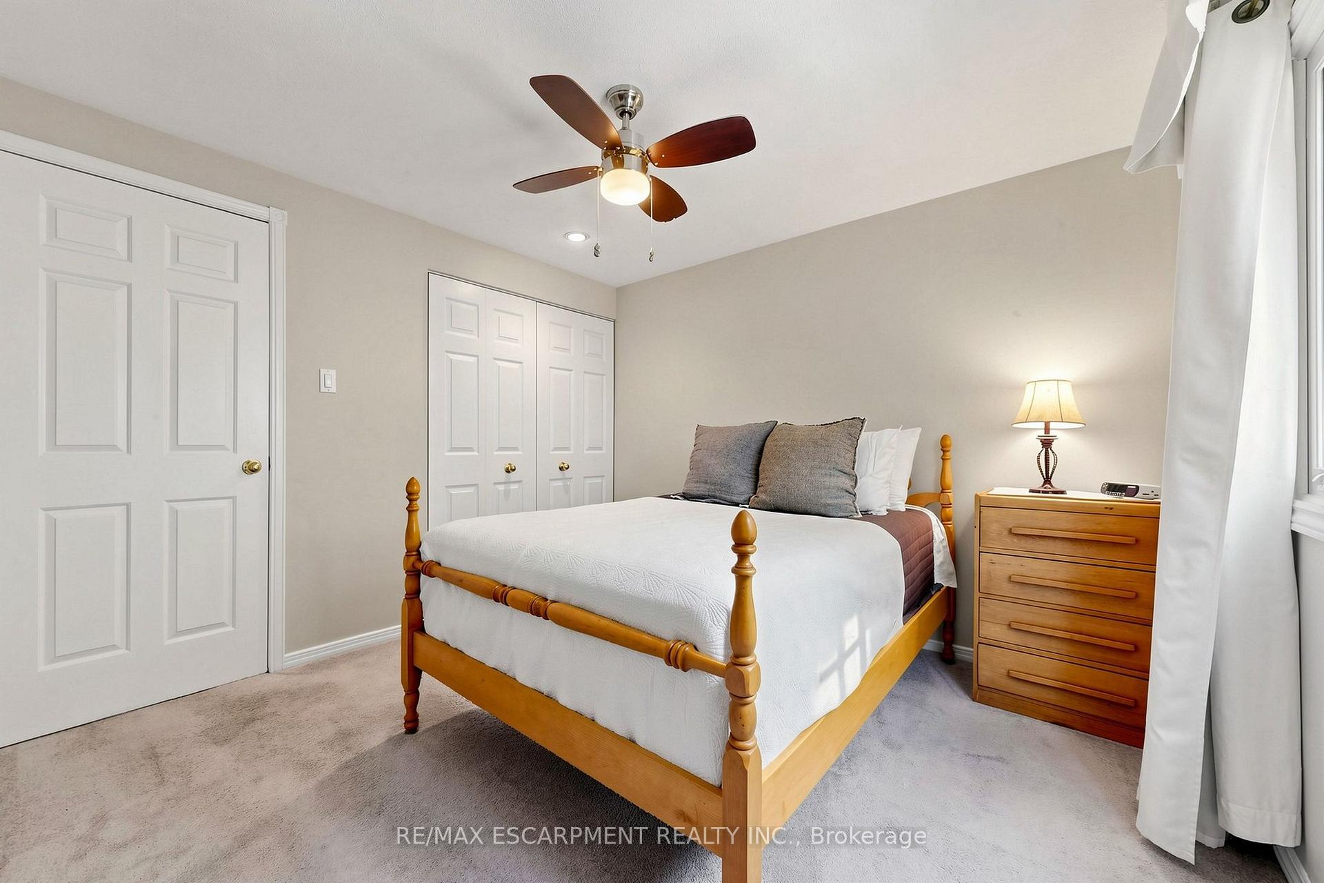 Photo 25 of 2208 Lancaster Crescent, Burlington, Mountainside — HOMEH