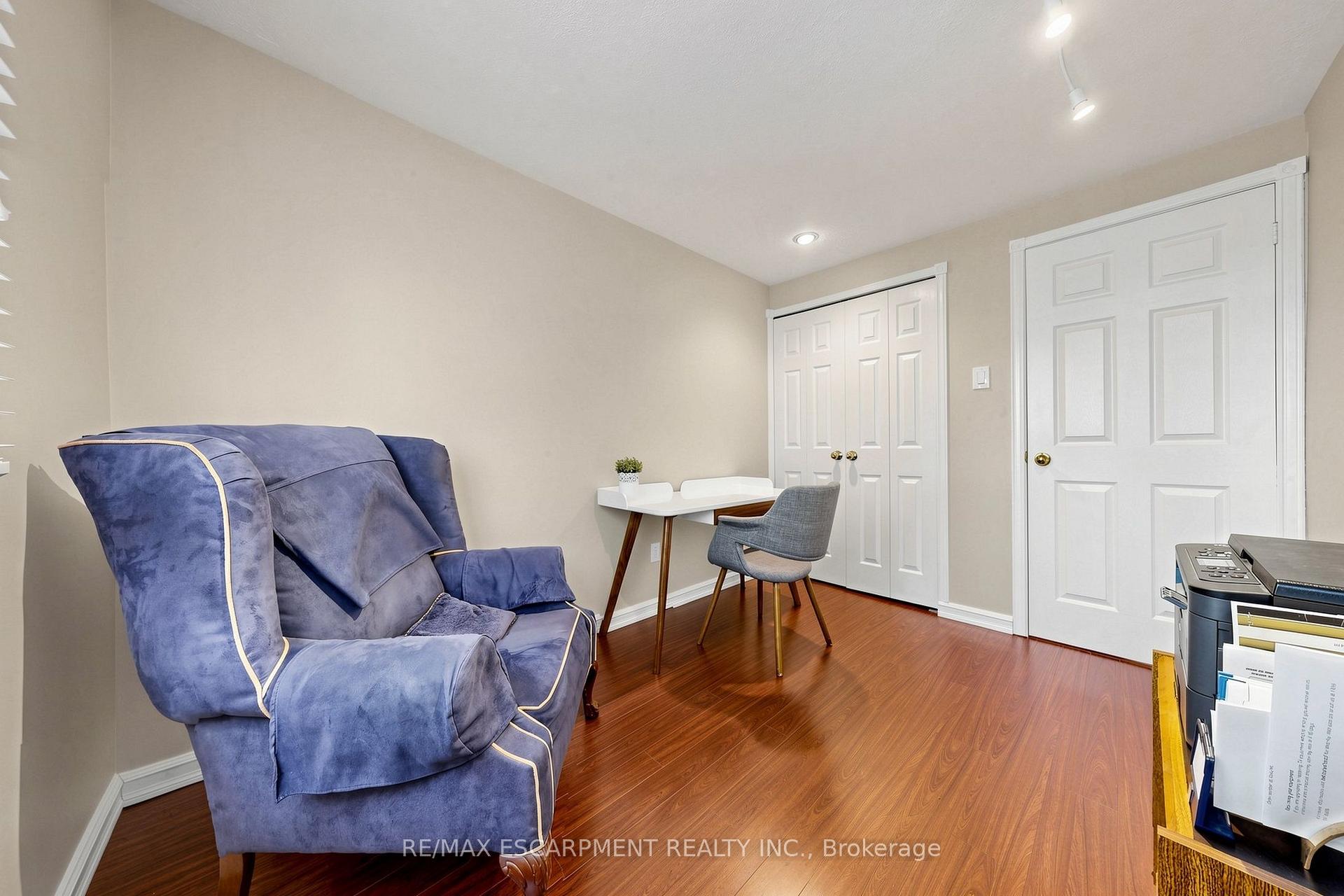 Photo 27 of 2208 Lancaster Crescent, Burlington, Mountainside — HOMEH