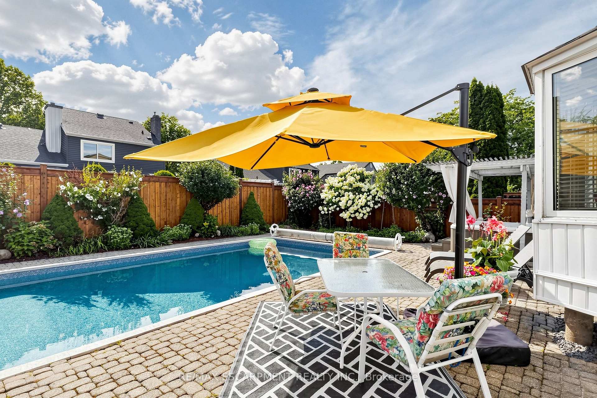 Photo 39 of 2208 Lancaster Crescent, Burlington, Mountainside — HOMEH
