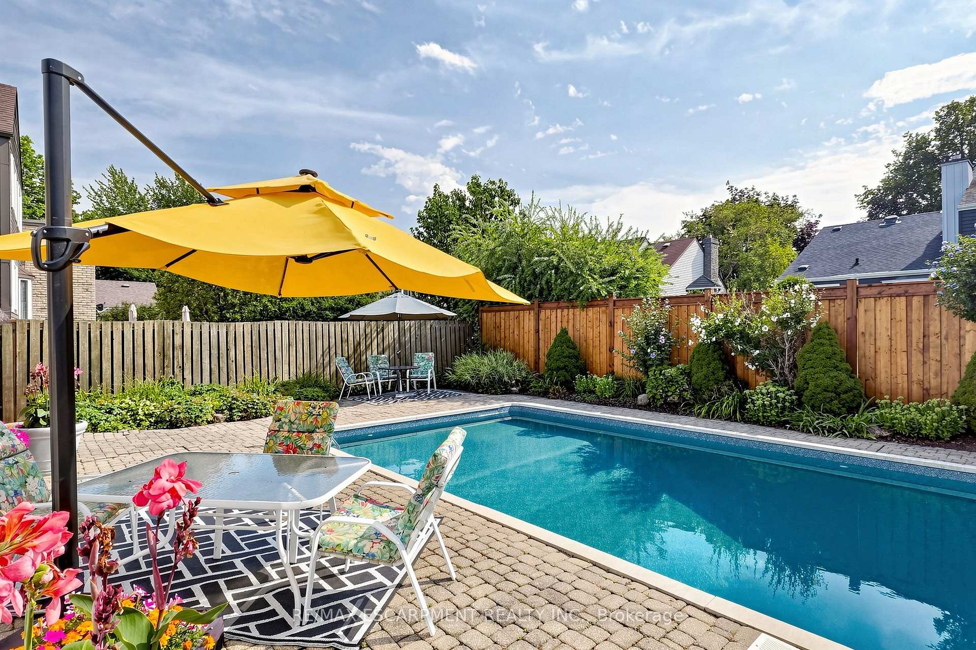 Photo 40 of 2208 Lancaster Crescent, Burlington, Mountainside — HOMEH