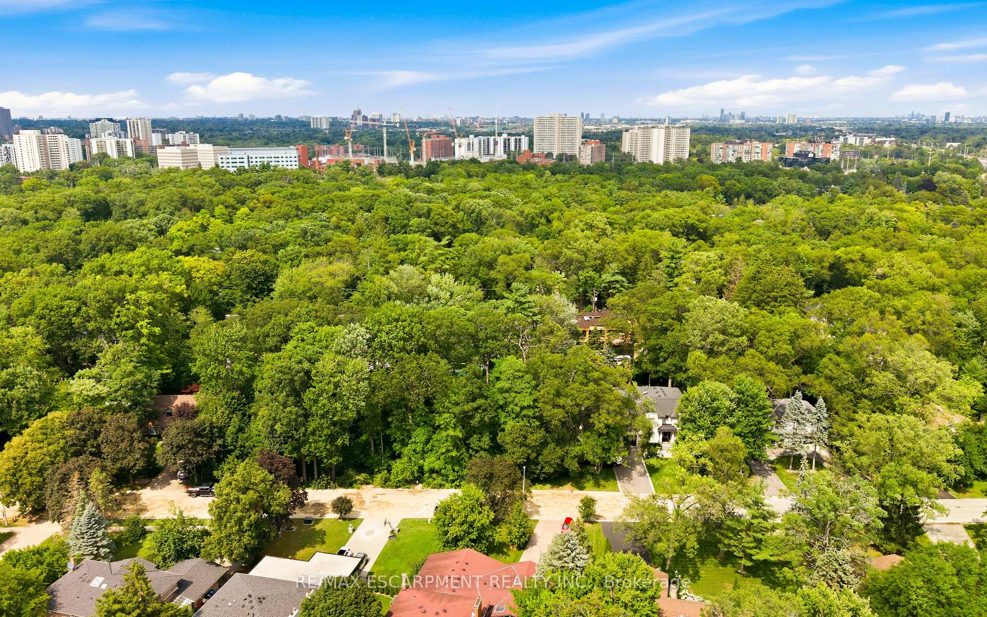 Photo 12 of 2115 Lynchmere Avenue, Mississauga, Cooksville — HOMEH